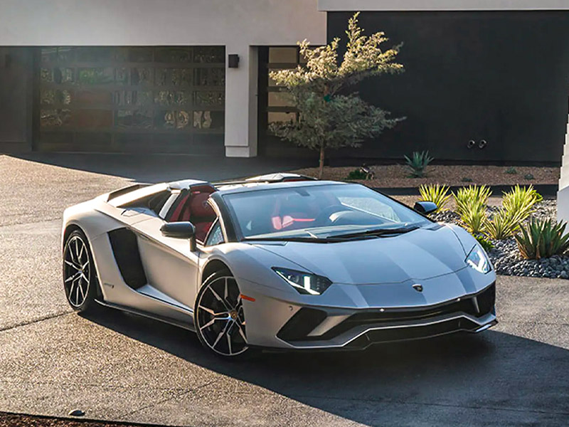 Expert-guide-for-lamborghini-rental-in-dubai-V031